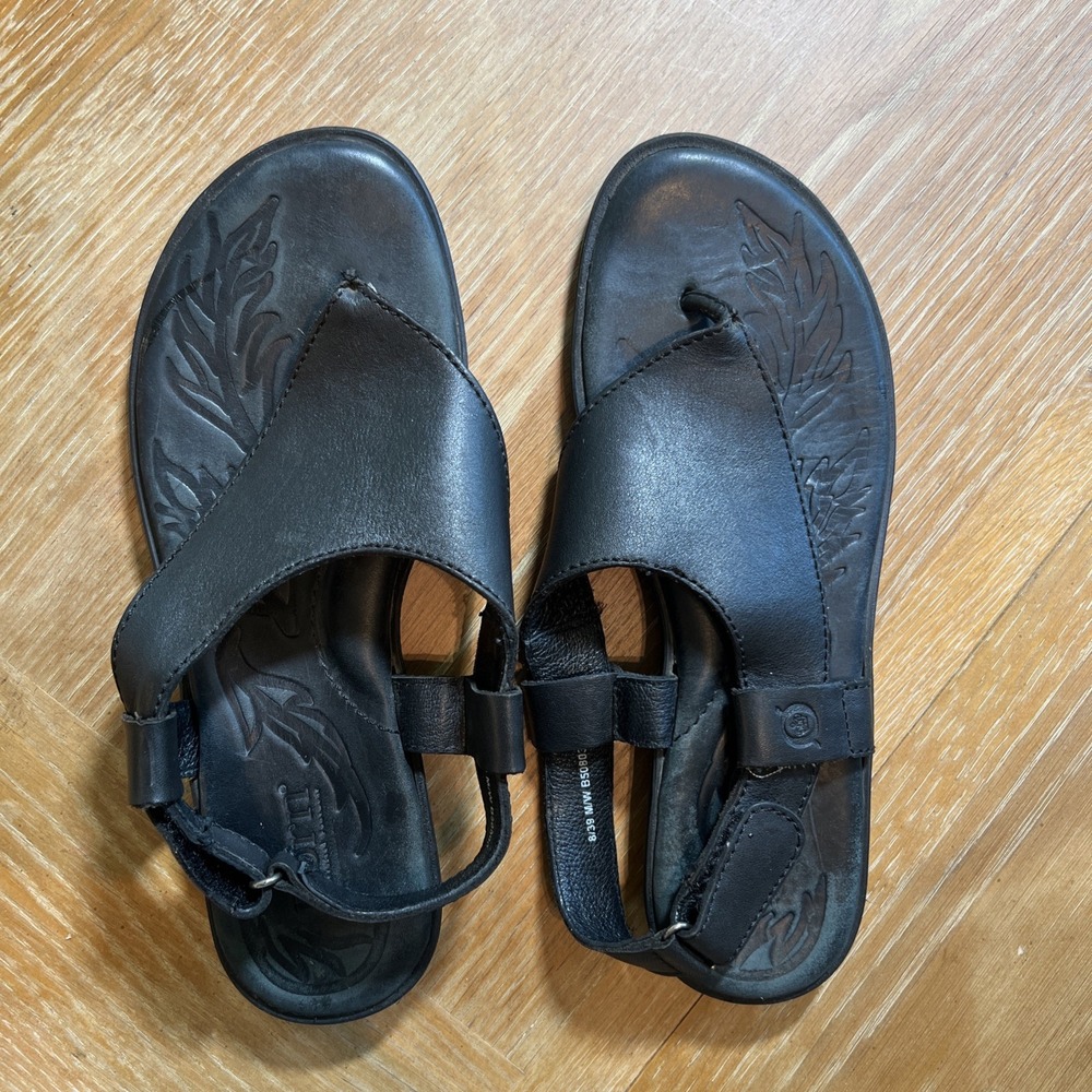 Born Sandal Women's Size 8M Black Leather Flat Thong Slingback Casual Comfy
